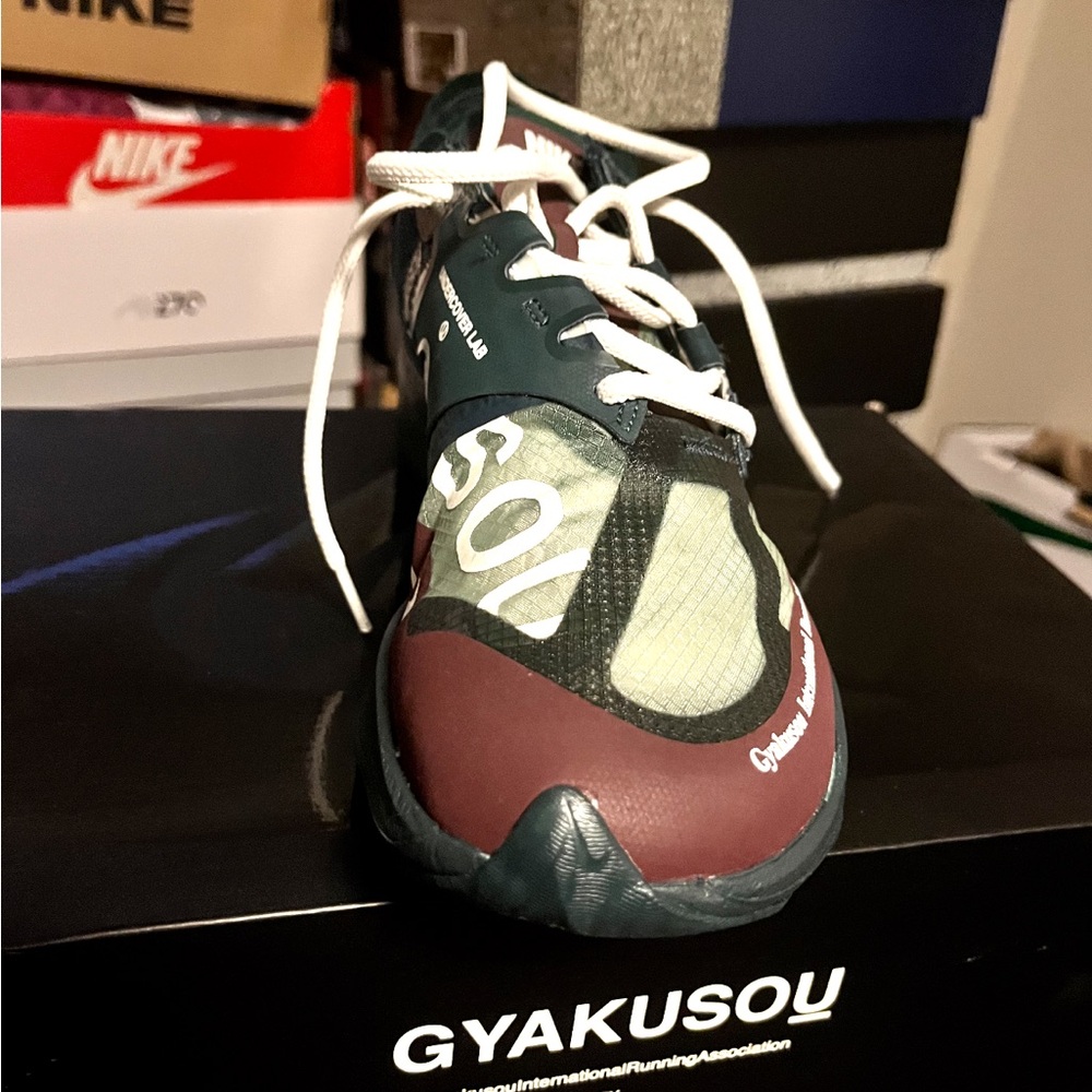 Men’s Size 10 Nike (Brand New)